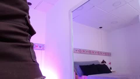 LYRA online show from December 6, 7:44 pm