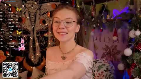 Lyra online show from December 19, 12:15 am