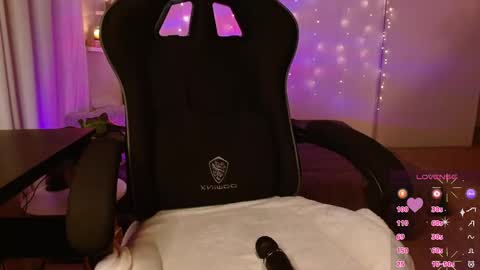 Lyra Rose online show from November 7, 4:01 pm