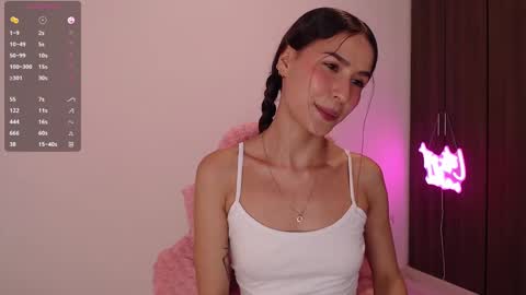 Snapshot of lzzyink chatting on September 16, 1:35 am lzzyink online show from September 16, 1:35 am