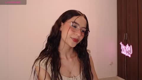 Snapshot of lzzyink chatting on October 20, 3:20 am lzzyink online show from October 20, 3:20 am