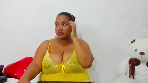 macarenaawills online show from February 18, 3:54 pm