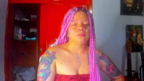 Snapshot of madam_sativa chatting on September 26, 10:29 pm di online show from September 26, 10:29 pm