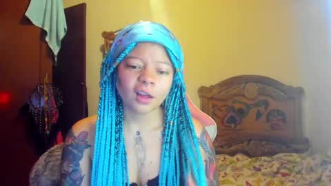 Snapshot of madam_sativa chatting on January 9, 5:11 pm di online show from January 9, 5:11 pm