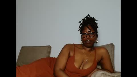 YourMadamIndigo online show from February 8, 7:28 pm