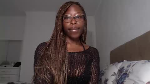 YourMadamIndigo online show from December 17, 2:55 pm