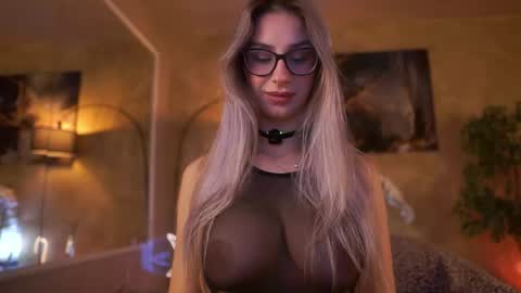 Maddie online show from April 18, 7:07 pm