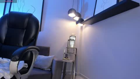 Maddison online show from April 3, 9:13 pm