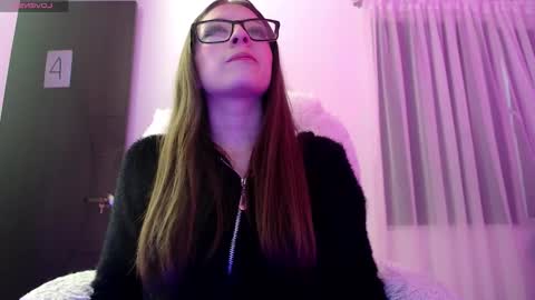 Maddy UwU online show from September 9, 12:27 pm