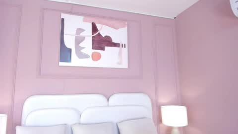 Maddy  online show from March 6, 11:03 am