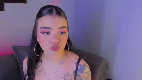 Maddy  online show from December 29, 9:30 pm