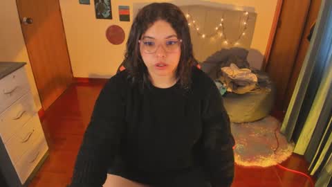 Snapshot of madelaine_taylor chatting on September 14, 4:05 pm madelaine_taylor online show from September 14, 4:05 pm