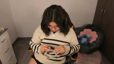 Snapshot of madelaine_taylor chatting on September 26, 1:09 pm madelaine_taylor online show from September 26, 1:09 pm