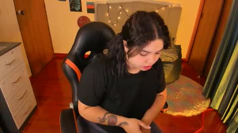 Snapshot of madelaine_taylor chatting on September 12, 11:18 am madelaine_taylor online show from September 12, 11:18 am