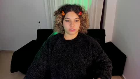 Snapshot of madelaine_taylor chatting on December 21, 3:36 am madelaine_taylor online show from December 21, 3:36 am