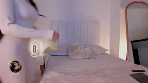 Valentina   1030   530  -  online show from February 1, 8:08 am