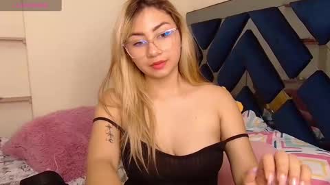 madison_cartter online show from September 17, 9:46 pm