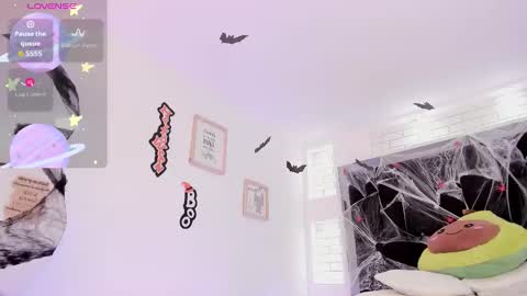 Snapshot of madison_grey07 chatting on October 25, 3:08 pm MadisonGrey07 online show from October 25, 3:08 pm