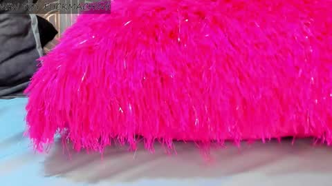   online show from January 4, 4:44 am