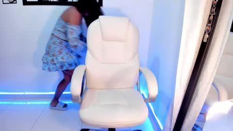 madison montes online show from February 22, 3:12 am