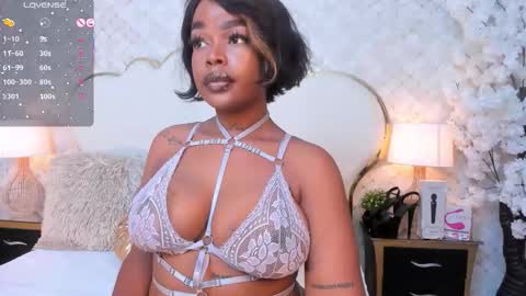 Madisson Lopez online show from November 9, 5:25 am