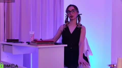 M. online show from March 6, 7:21 pm