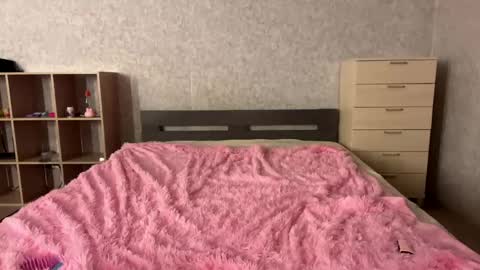 Marie online show from April 14, 8:42 pm