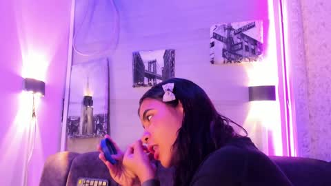 Maggie online show from October 5, 12:54 pm