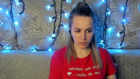 Maggie online show from April 16, 12:44 am