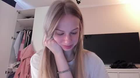 Alice  online show from February 22, 10:40 am