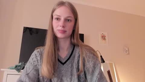 Alice  online show from March 3, 11:25 am