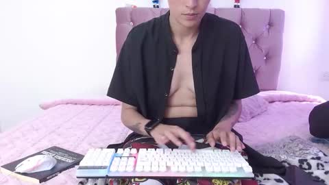 Jade online show from November 25, 5:48 pm