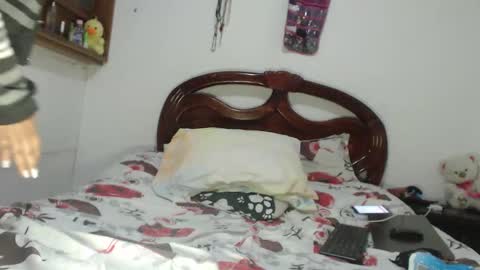 magic_stephany__ online show from October 16, 2:52 pm