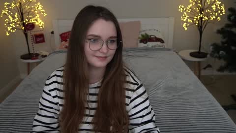 Emily online show from December 18, 1:56 pm