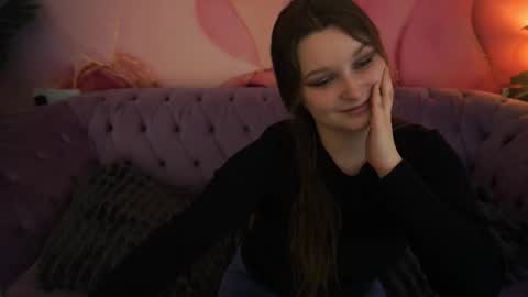 Emily online show from November 17, 1:23 pm