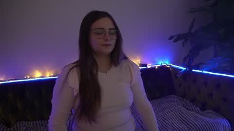 Emily online show from December 16, 7:10 pm