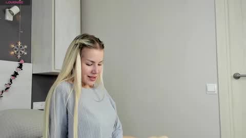 Sasha online show from November 28, 1:03 pm