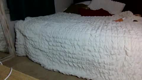 Snapshot of magsjane chatting on October 13, 3:53 am Kaye online show from October 13, 3:53 am