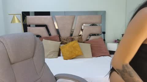 Maiaa Ruiz  online show from April 14, 2:44 am