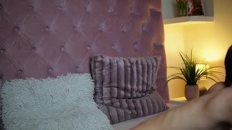  Maia  online show from October 12, 11:51 pm