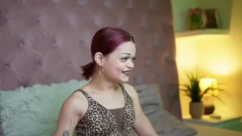  Maia  online show from April 5, 6:40 pm