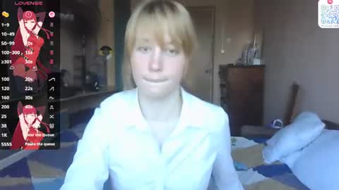 Evie online show from July 6, 3:03 pm