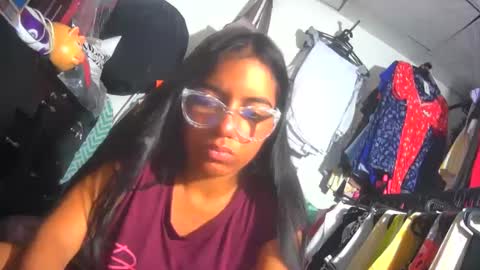 maite2020 online show from December 11, 9:41 am