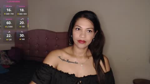 MAKENNAA online show from November 18, 9:32 am