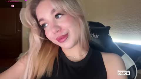 maksisisia online show from November 23, 5:36 pm