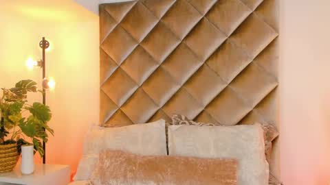 Call Me  Mala   online show from April 18, 7:07 pm