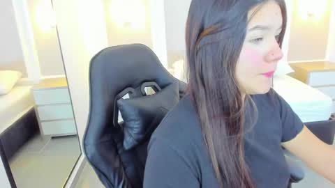 M A L U online show from October 1, 3:00 am