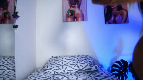 mandy_l33_ online show from February 8, 10:19 pm