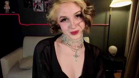 Luna online show from April 17, 9:50 pm