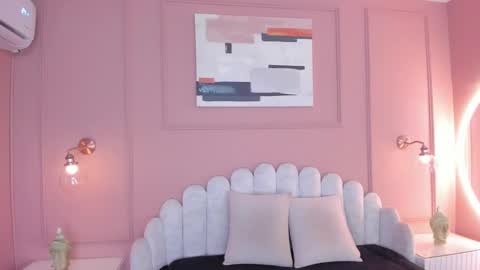 Mara  online show from December 22, 6:48 pm